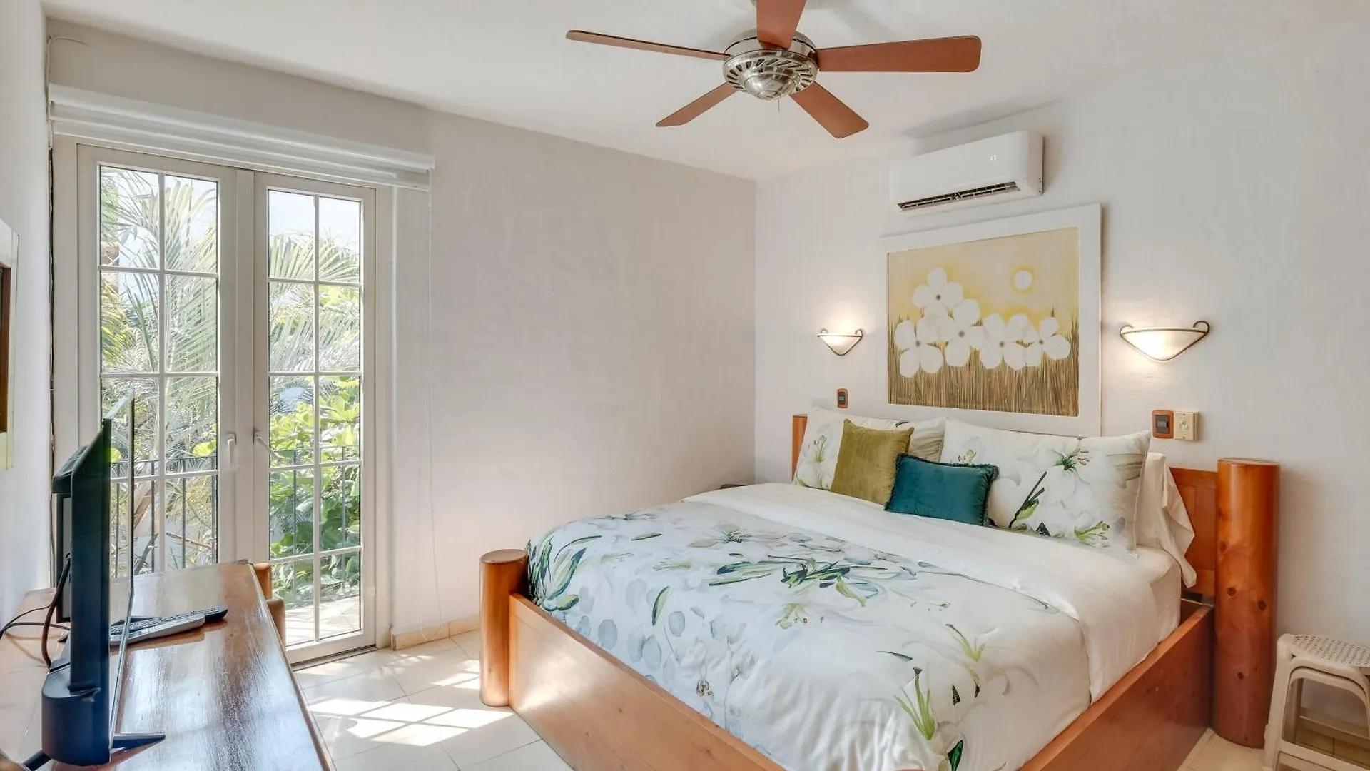 Puerto Vallarta Hideaway With Balcony And Pool! 0*, 巴亞爾塔港