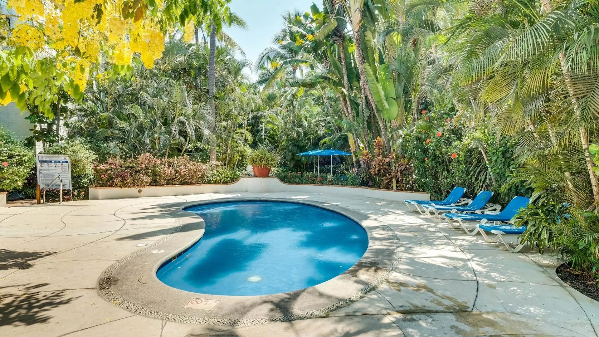 Puerto Vallarta Hideaway With Balcony And Pool! 墨西哥