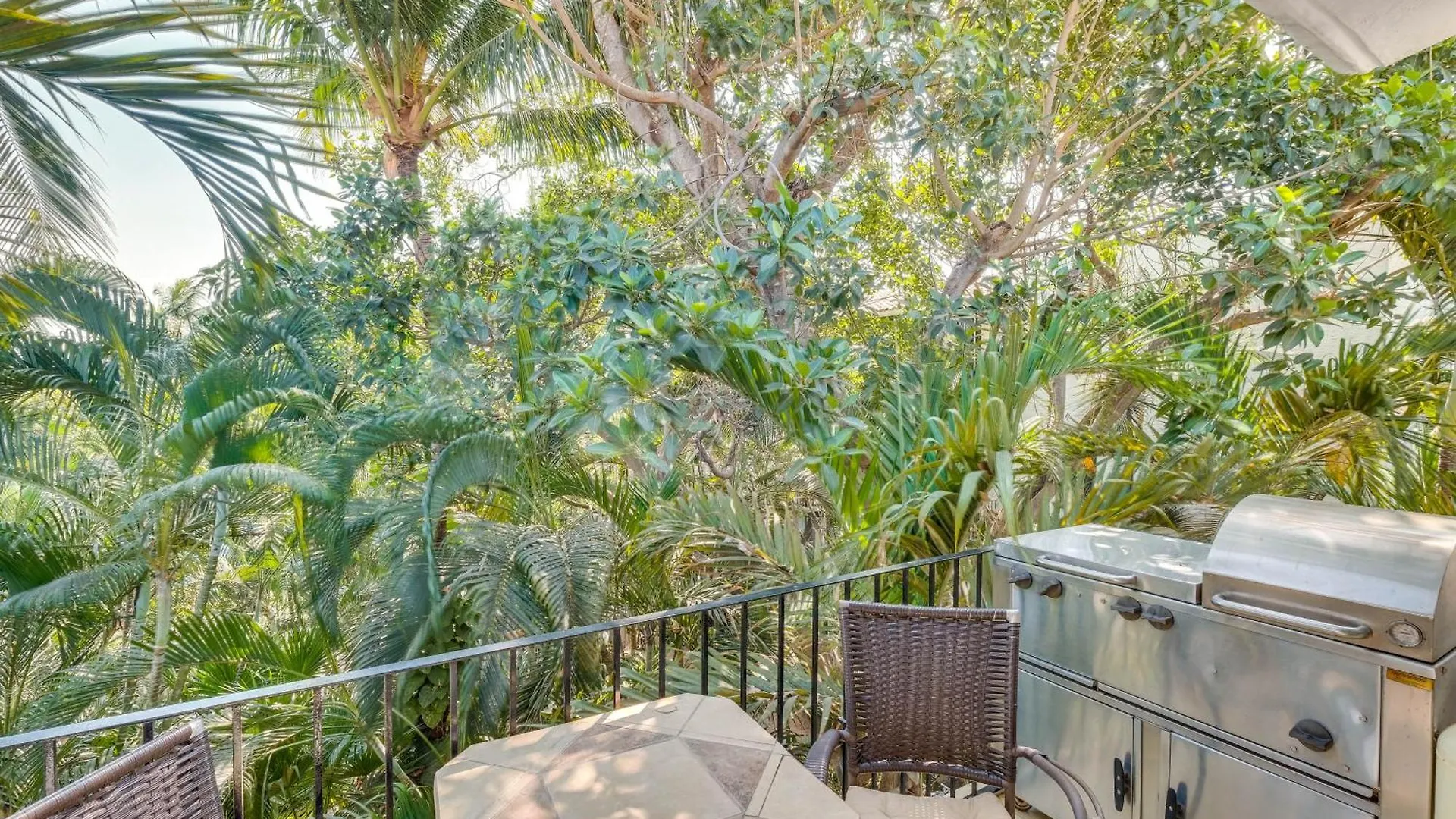 Puerto Vallarta Hideaway With Balcony And Pool!